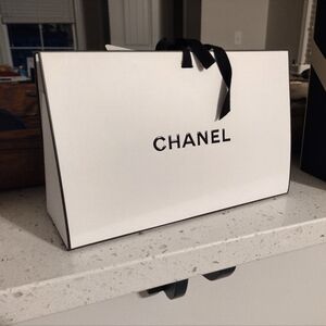 CHANEL gift pouch